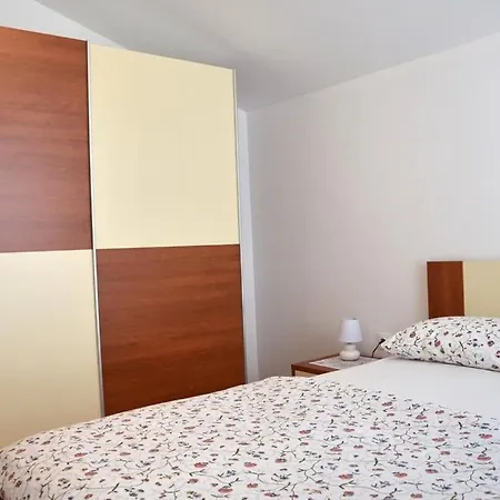 Apartment Lajter *